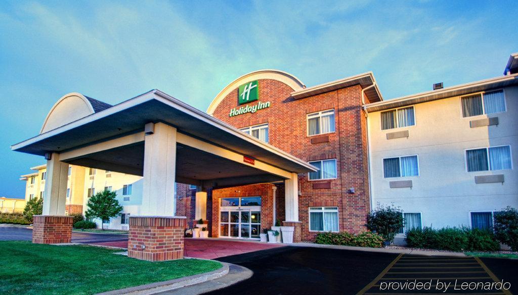 Holiday Inn Conference Center Marshfield, An Ihg Hotel Exteriör bild